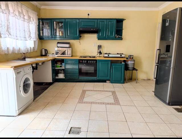 6 BEDROOM HOUSE FOR SALE IN DOBSONVILLE